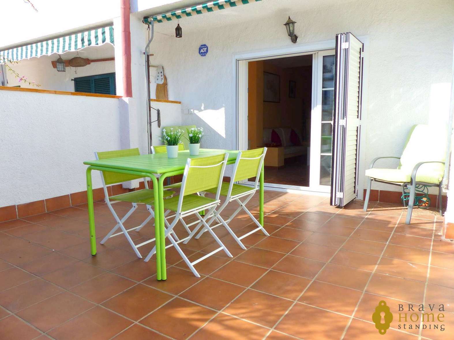 Superbe maison avec amarre en vente a EMPURIABRAVA