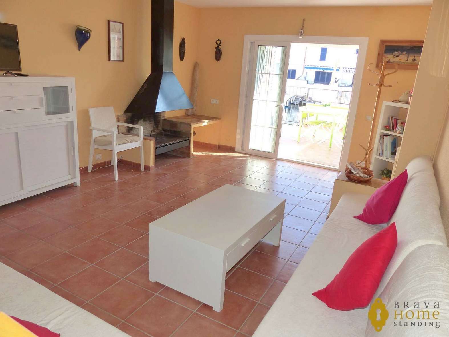 Superbe maison avec amarre en vente a EMPURIABRAVA