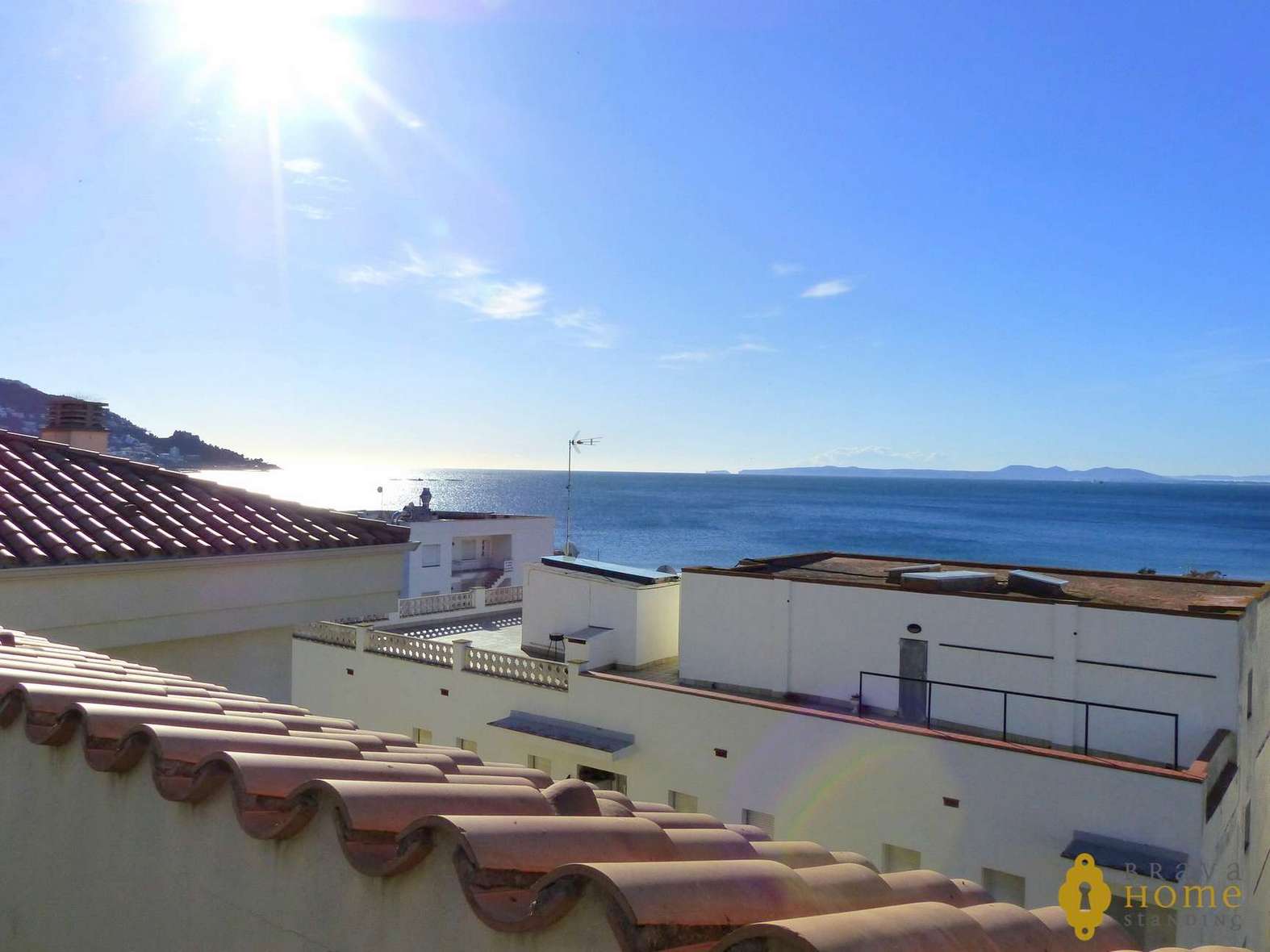 Splendid modern duplex with sea view, for sale in Rosas - Salatar
