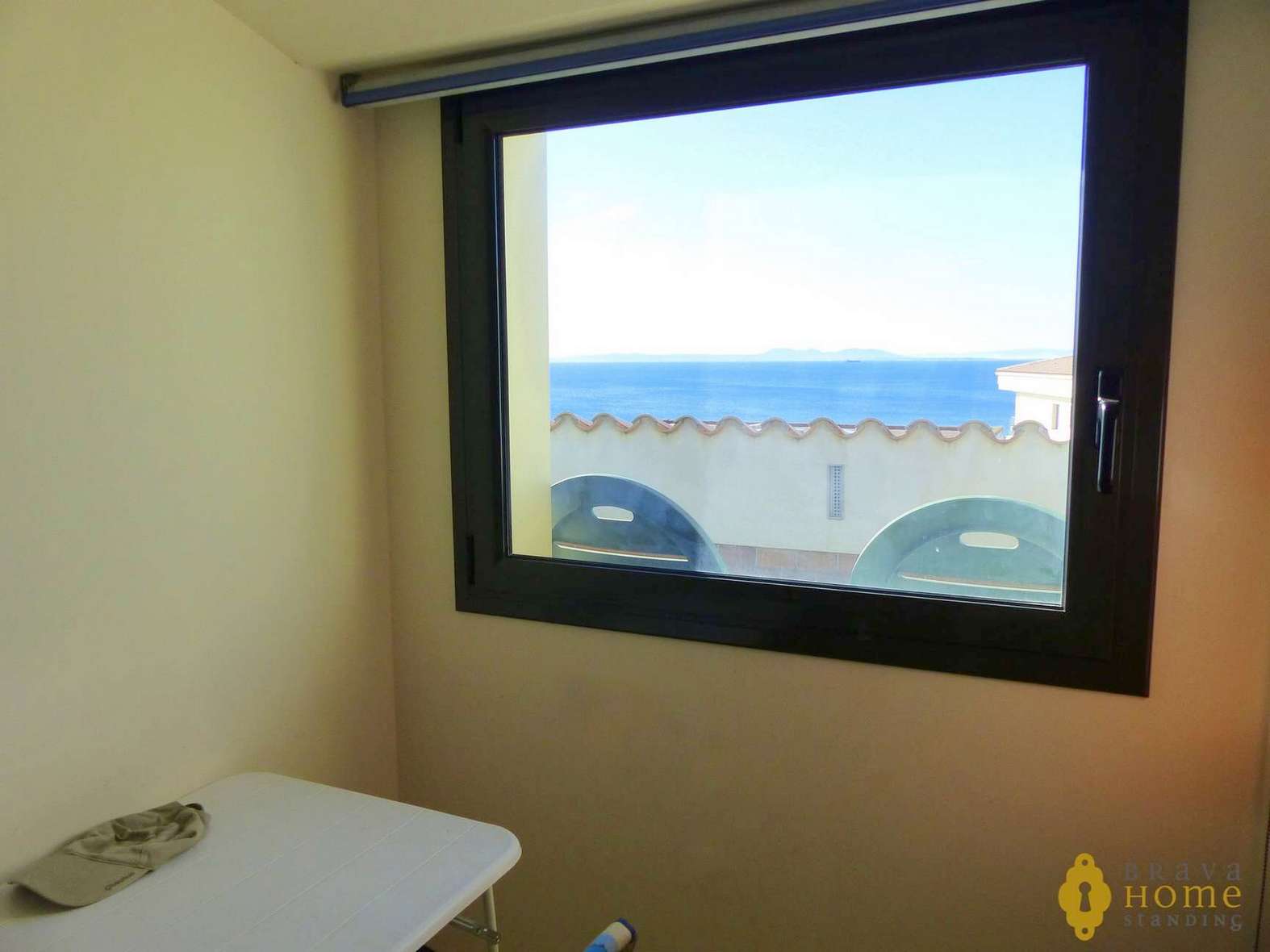 Espléndido dúplex moderno con vistas al mar, en venta en Rosas - Salatar