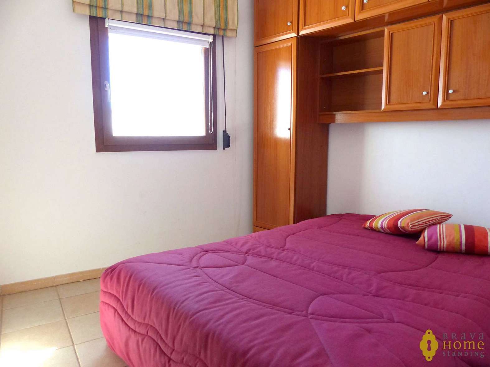 Modern villa with pool in a quiet area for sale in Empuriabrava