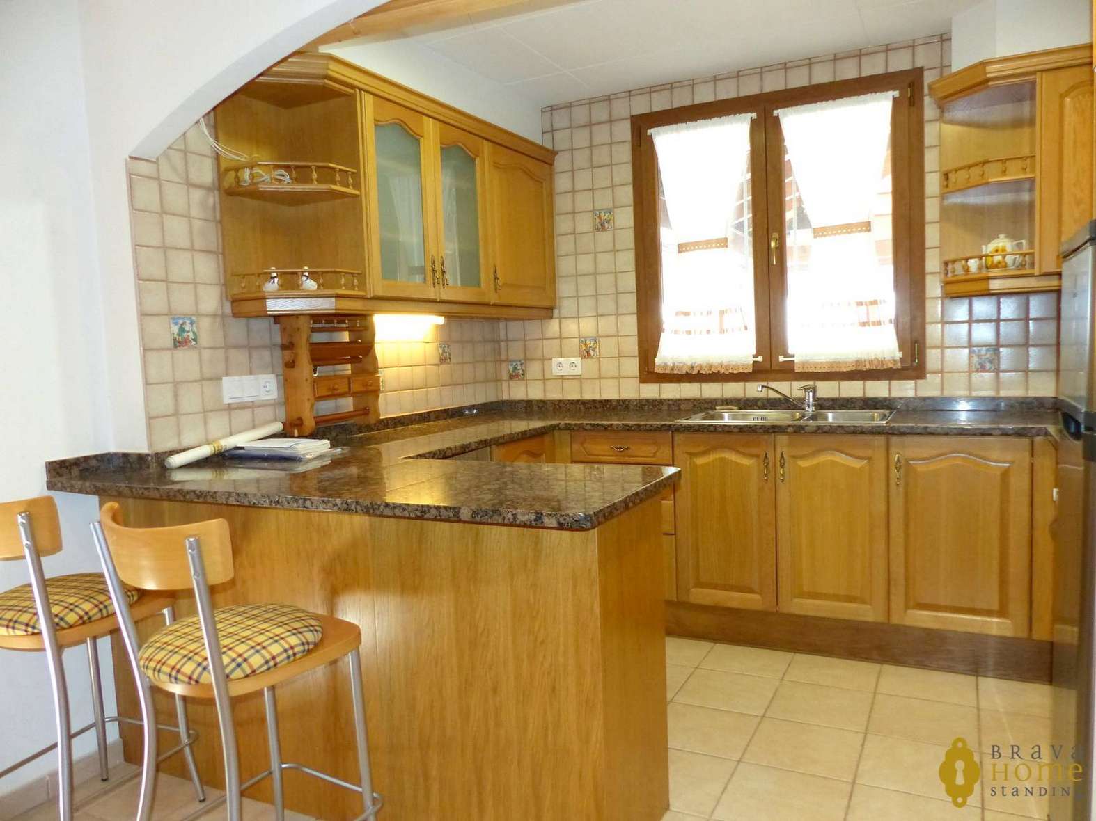 Modern villa with pool in a quiet area for sale in Empuriabrava