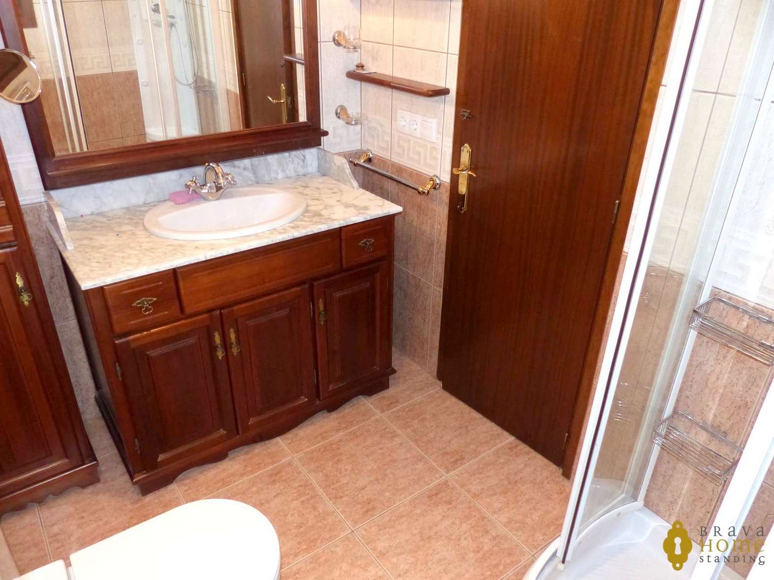 Modern villa with pool in a quiet area for sale in Empuriabrava