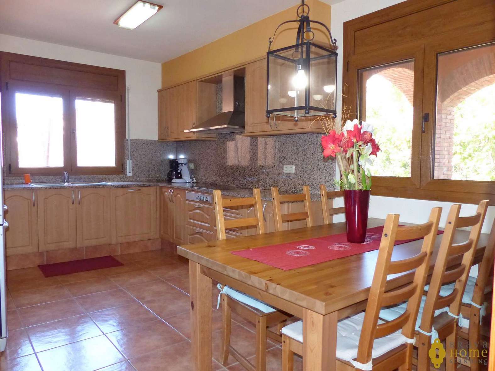 Magnificent villa for sale within the Golf of Peralada