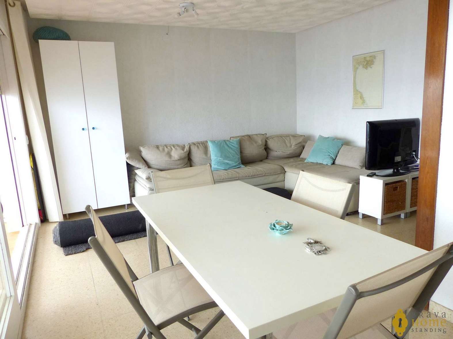 Precioso apartamento en 1era linea de mar con piscina en venta en Rosas