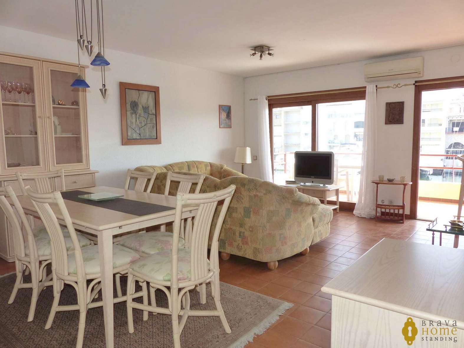 Espléndido apartamento a 200m de la playa, en venta en Empuriabrava