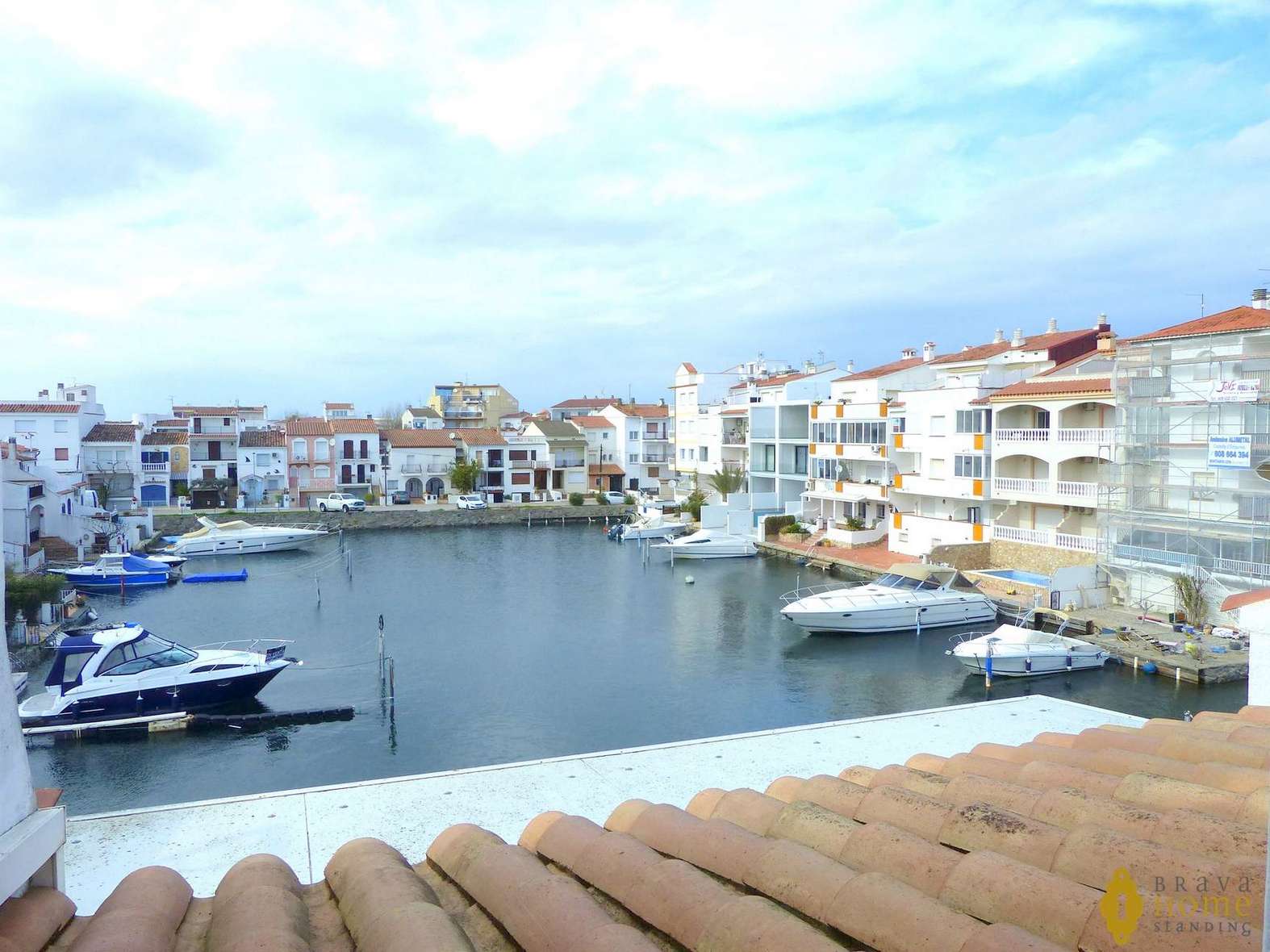 Magnificent house with mooring, for sale in Empuriabrava