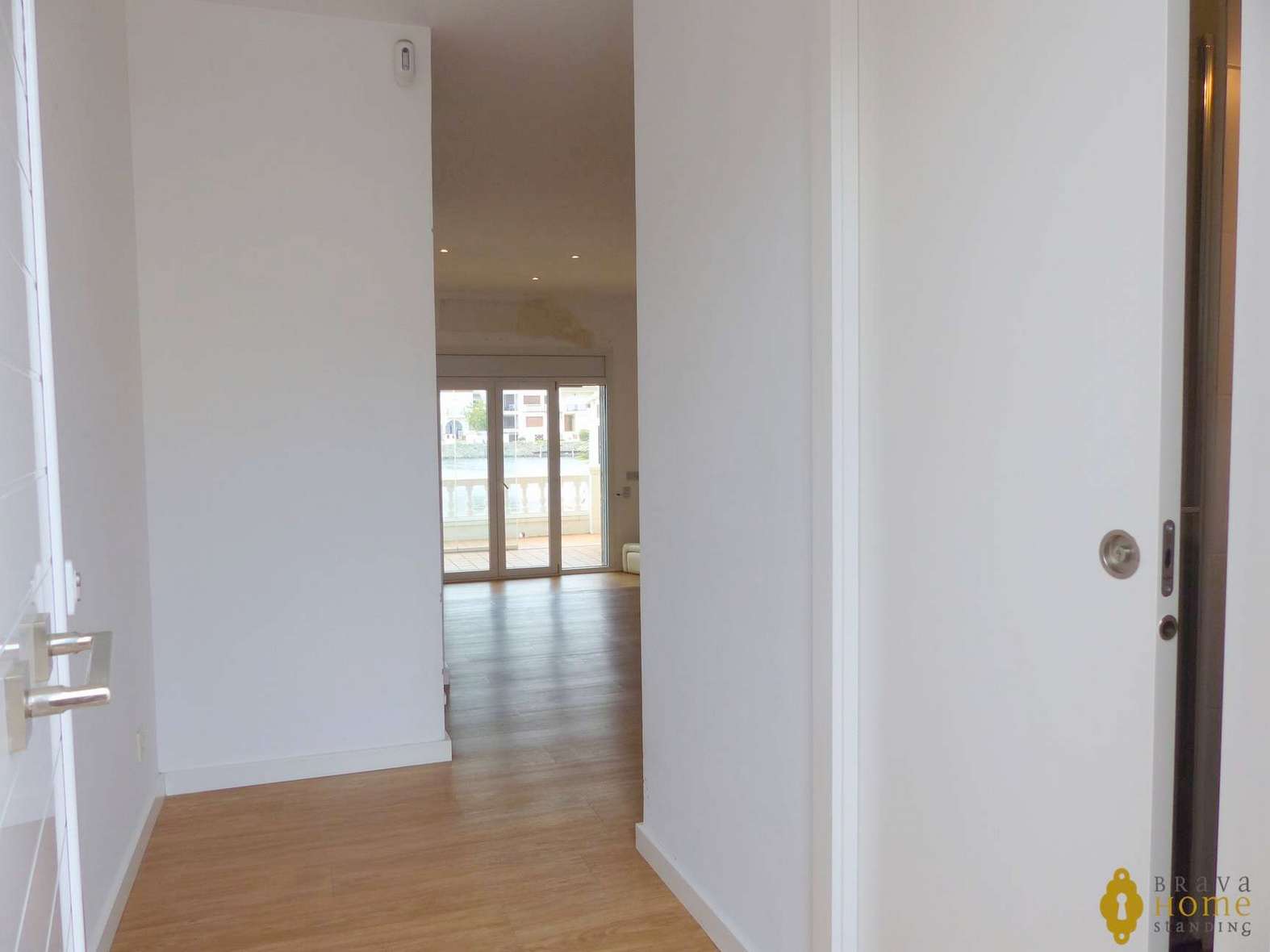 Magnificent house with mooring, for sale in Empuriabrava