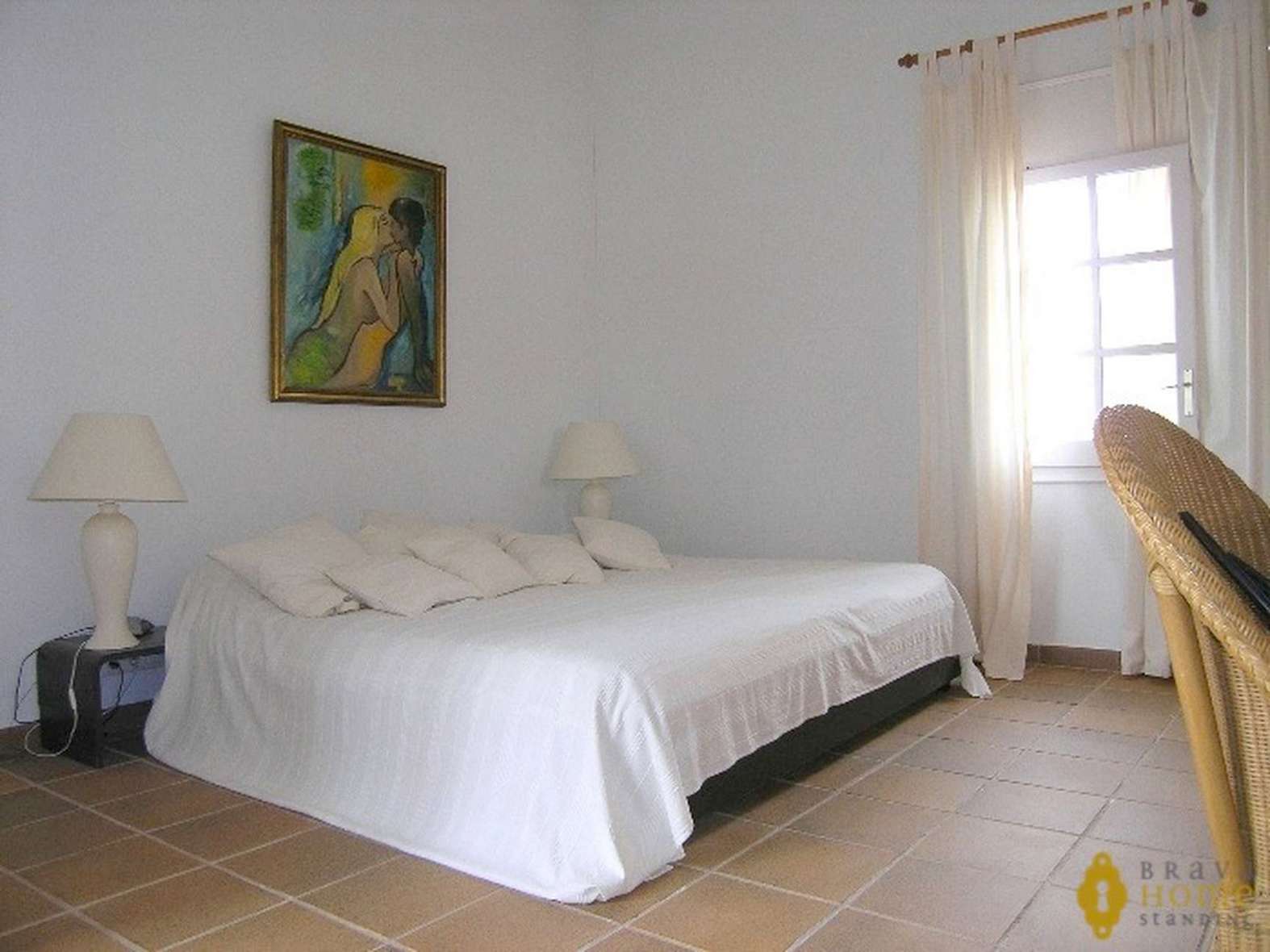 Beautiful villa with pool and small sea view for sale in Rosas