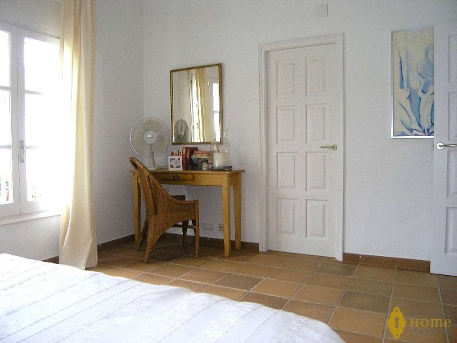 Beautiful villa with pool and small sea view for sale in Rosas