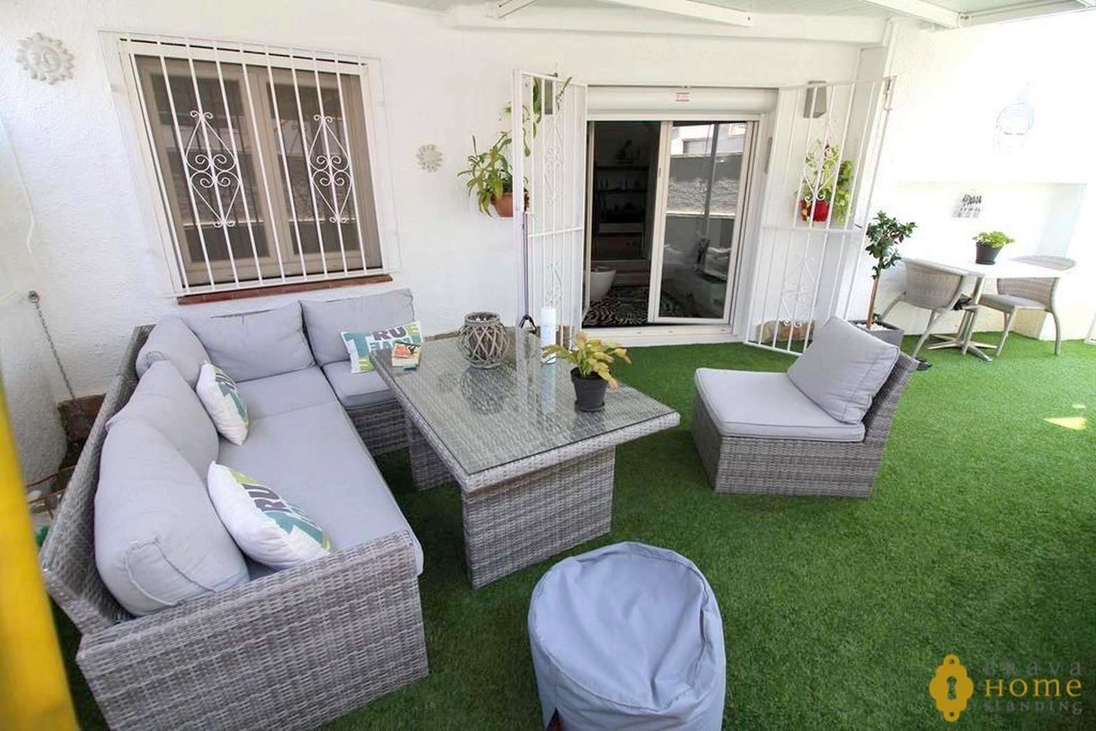 Bonica casa totalment reformada amb piscina en venda a Empuriabrava