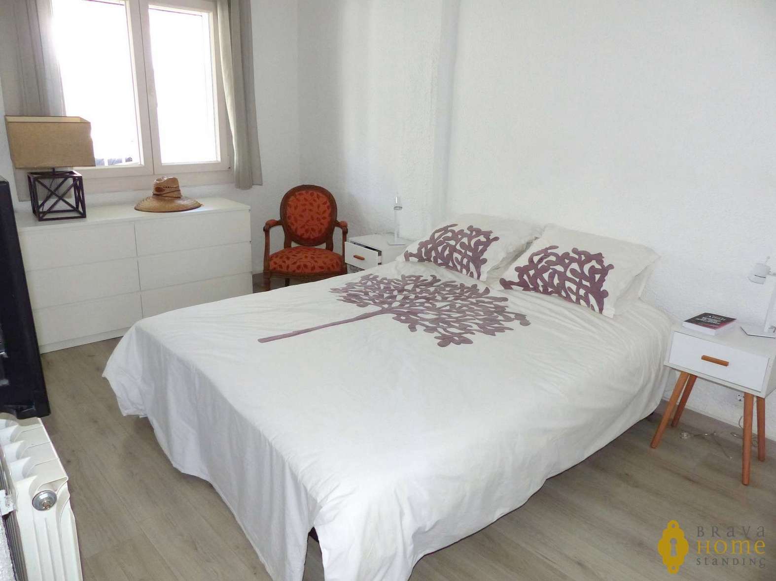 Bonica casa totalment reformada amb piscina en venda a Empuriabrava