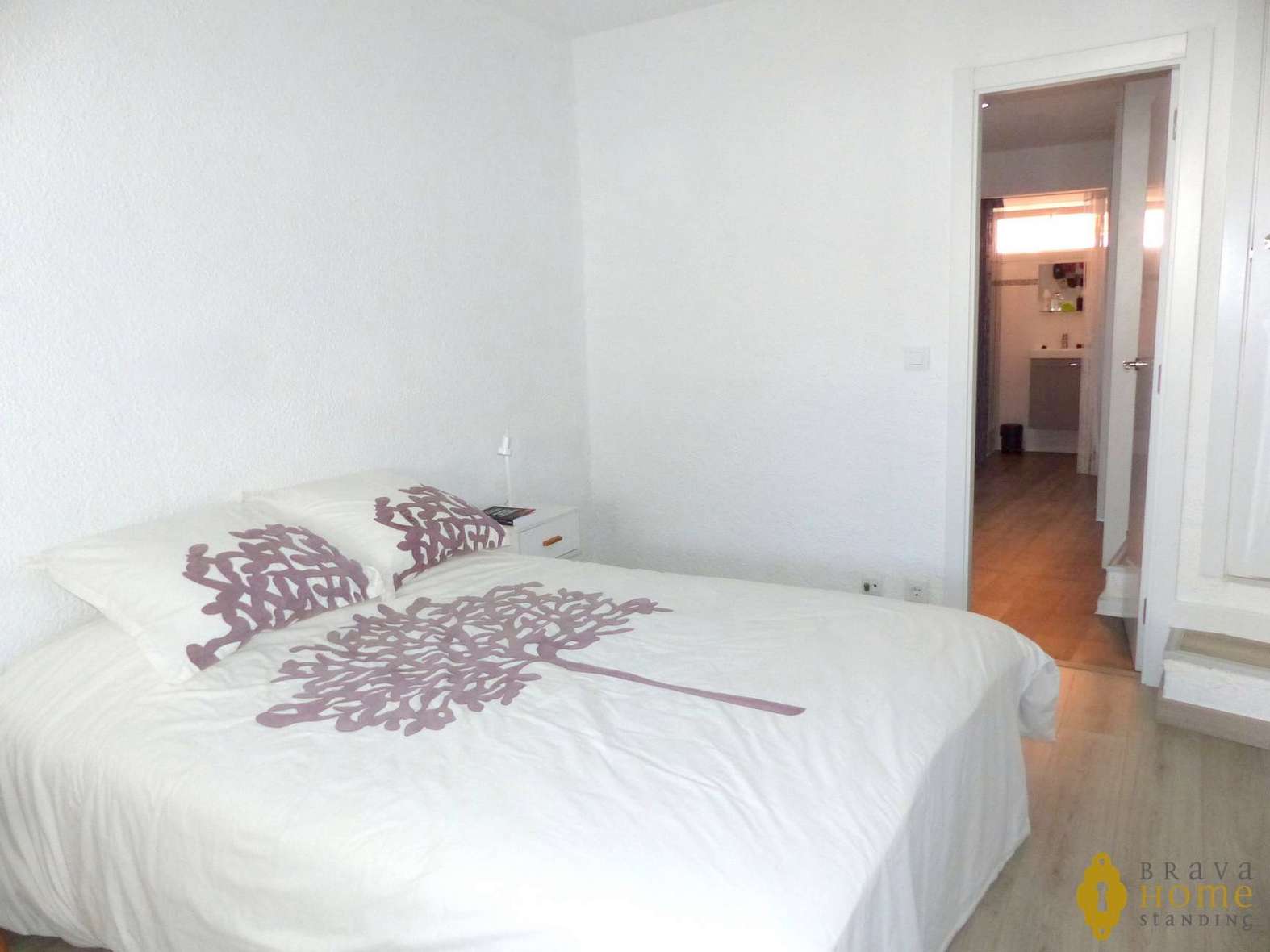 Bonica casa totalment reformada amb piscina en venda a Empuriabrava