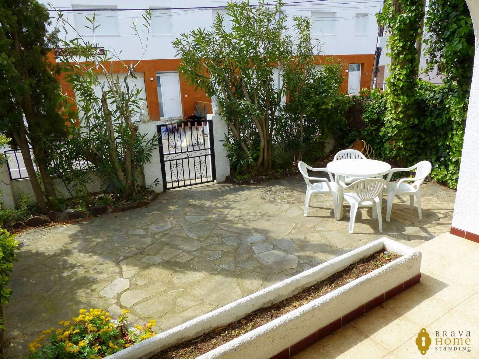 Bonita casa con garaje en venta en Rosas (Costa Brava)