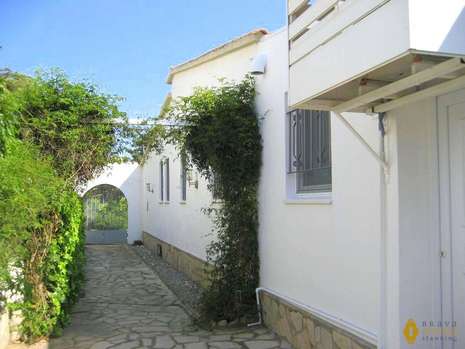 Nice house with mooring for sale in Empuriabrava