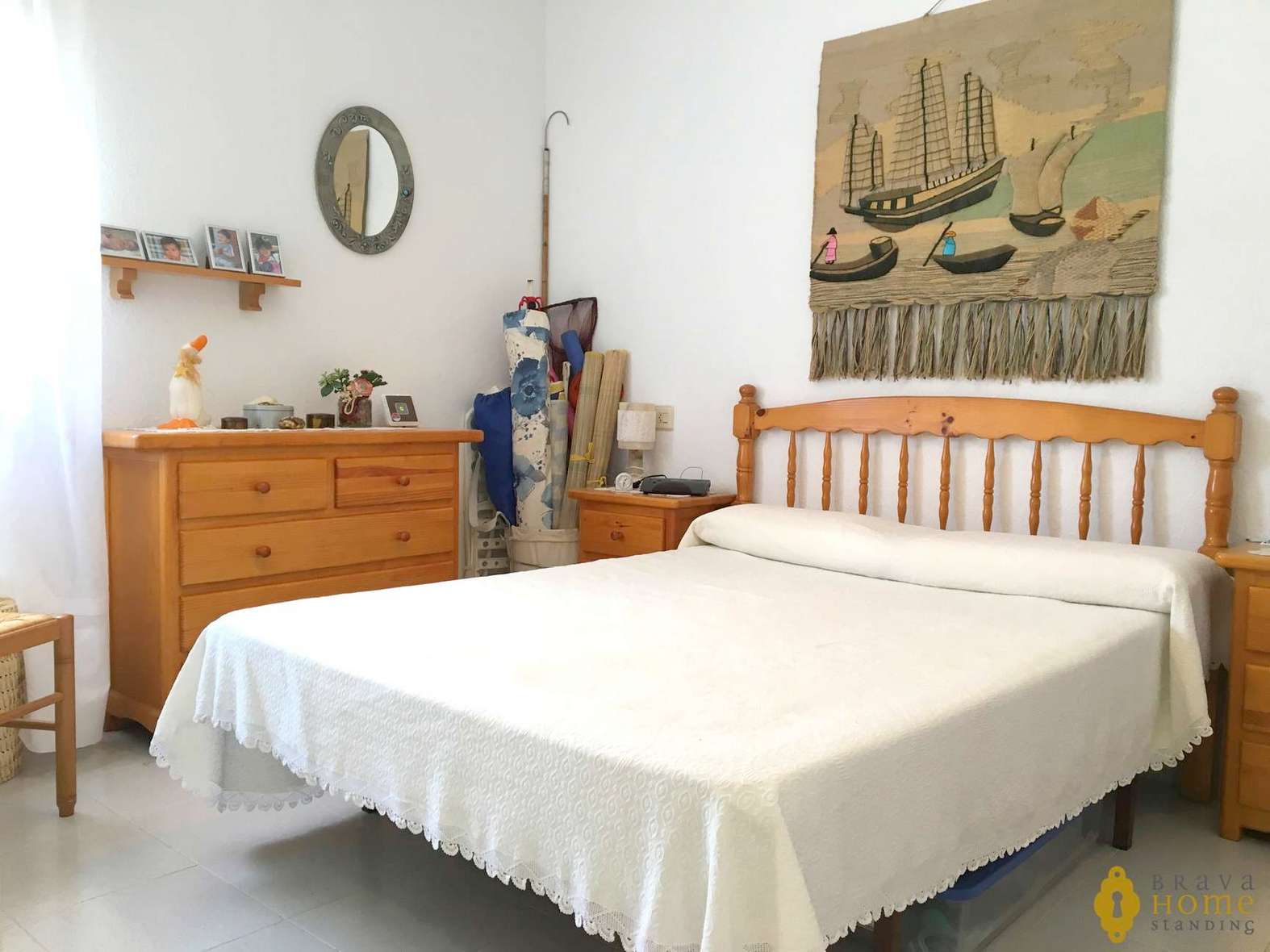 Precioso apartamento con vistas al canal, en venta en Empuriabrava