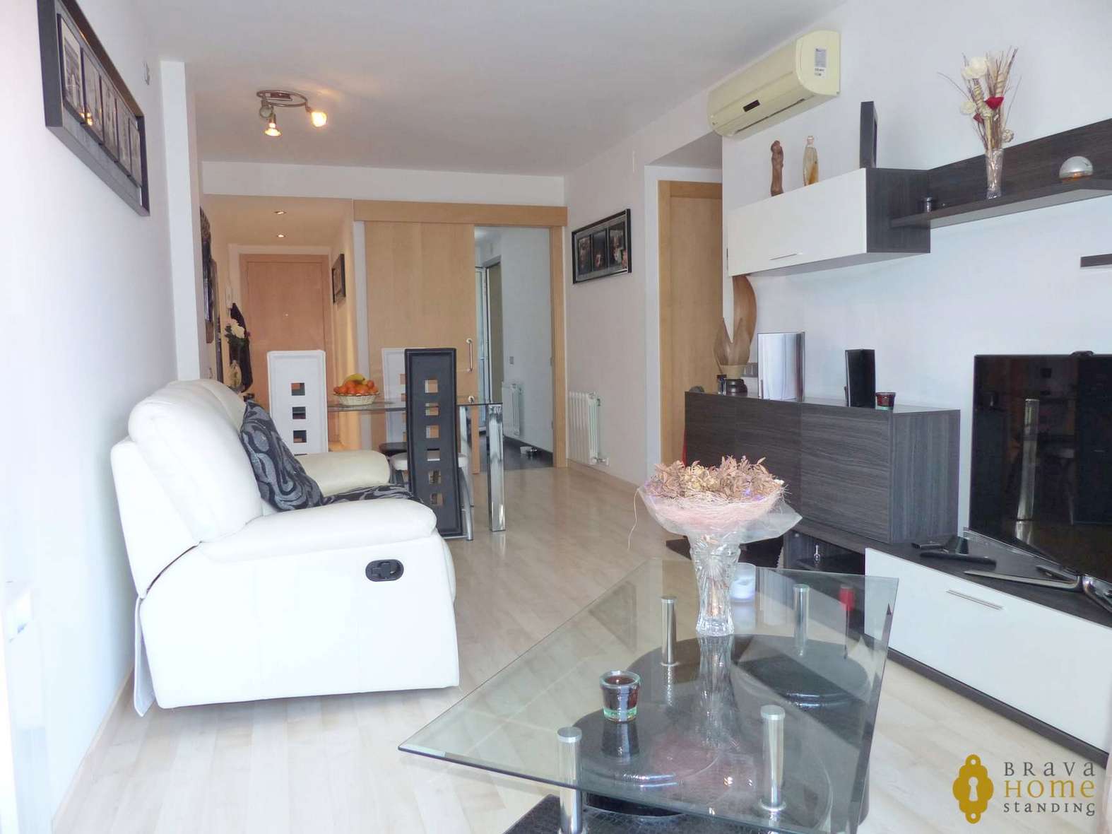 Precioso apartamento nuevo cerca de la playa en venta en Rosas