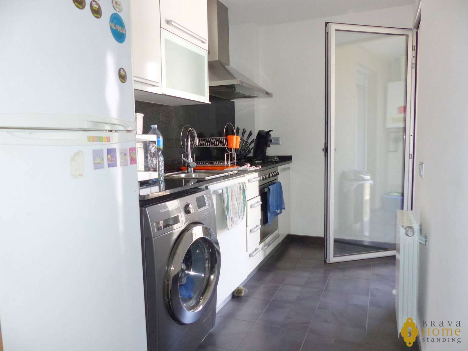 Precioso apartamento nuevo cerca de la playa en venta en Rosas
