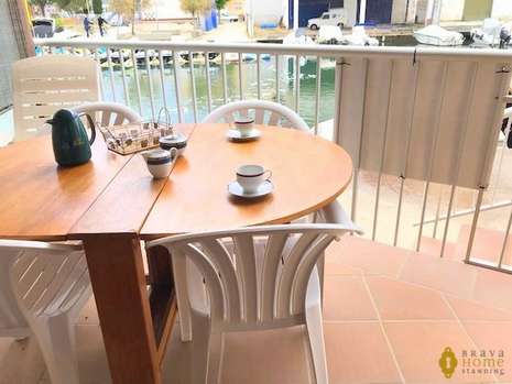 Beautiful apartment with canal view for sale in Rosas - Santa Margarita
