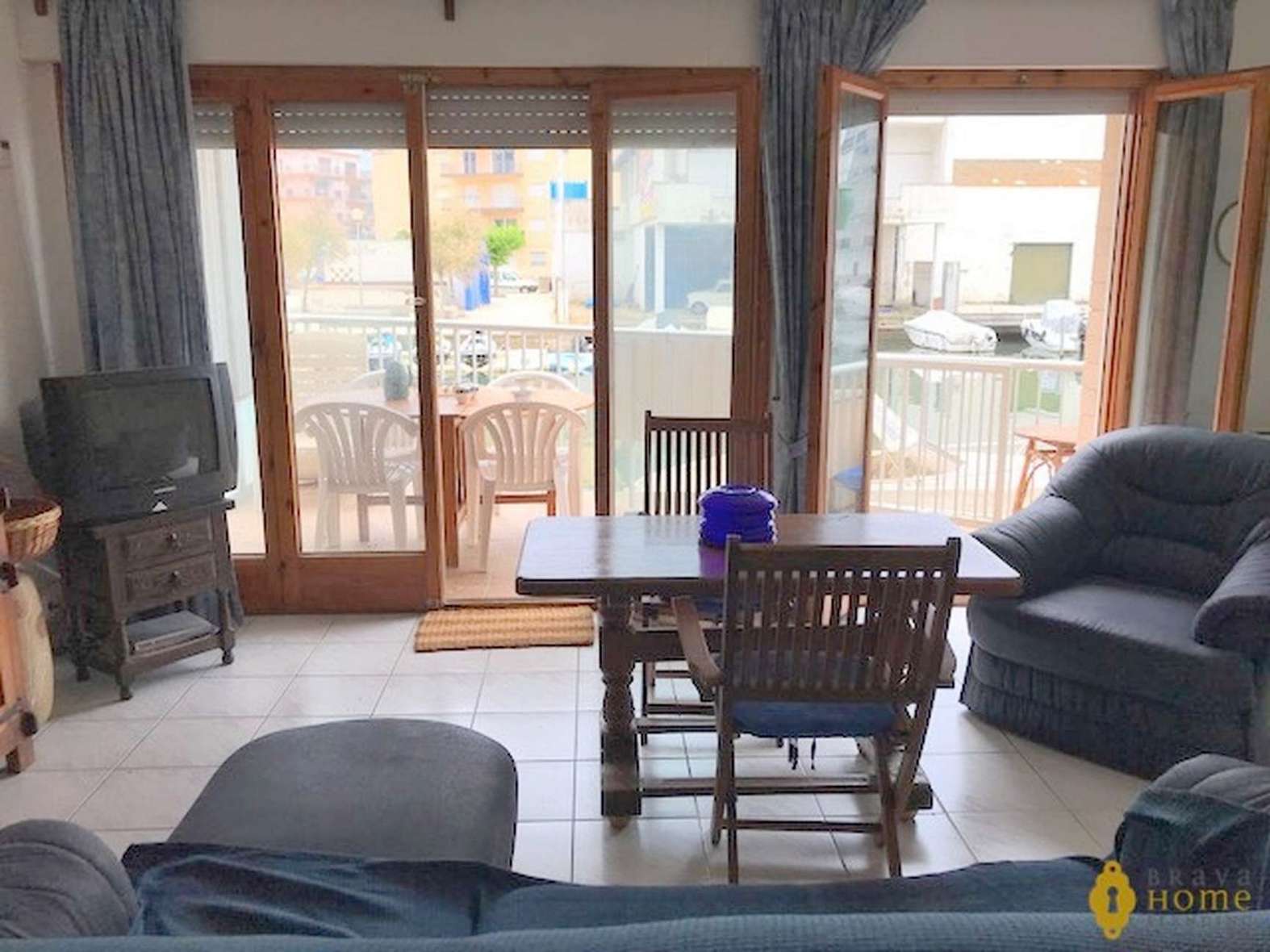 Preciós apartament amb vistes al canal en venda a Roses - Santa Margarida