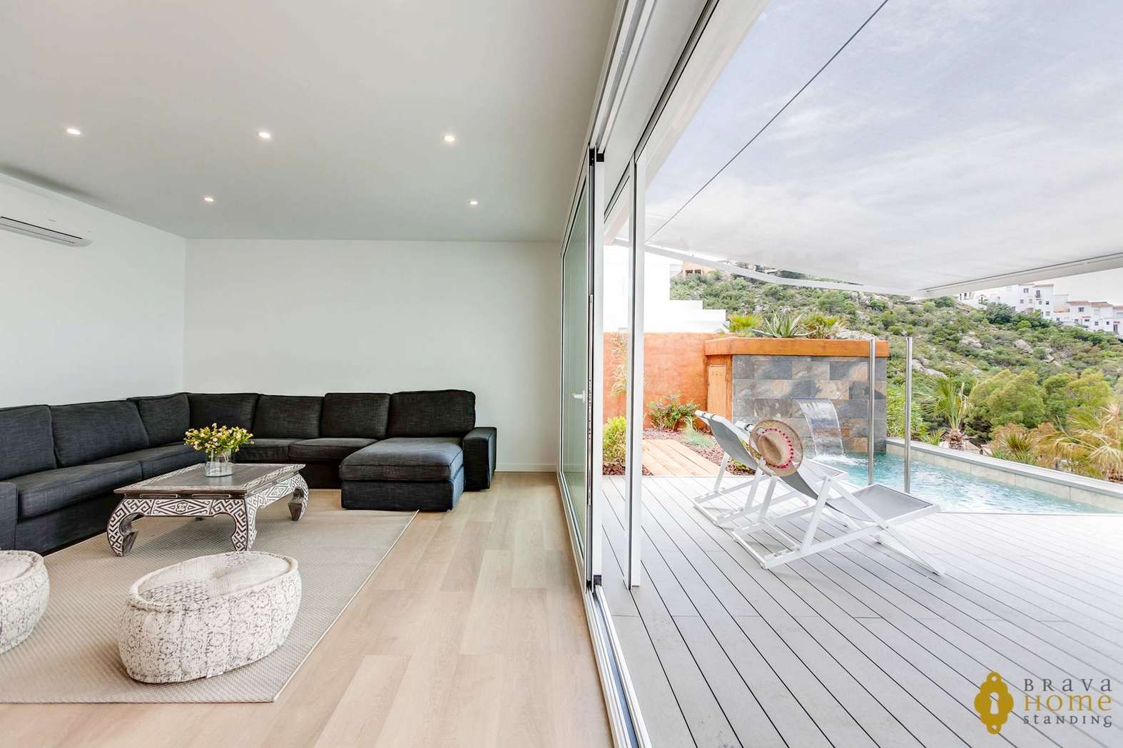BEAUTIFUL NEW HOUSE WITH SEA VIEWS FOR SALE IN ROSAS