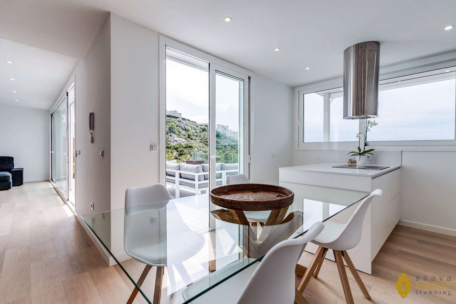 BEAUTIFUL NEW HOUSE WITH SEA VIEWS FOR SALE IN ROSAS