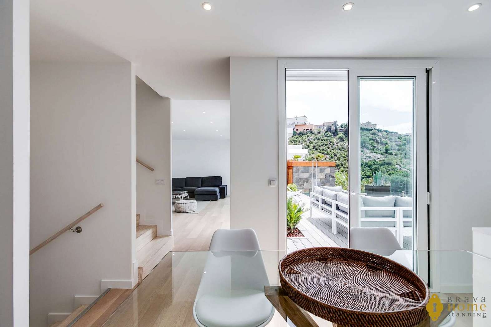BEAUTIFUL NEW HOUSE WITH SEA VIEWS FOR SALE IN ROSAS