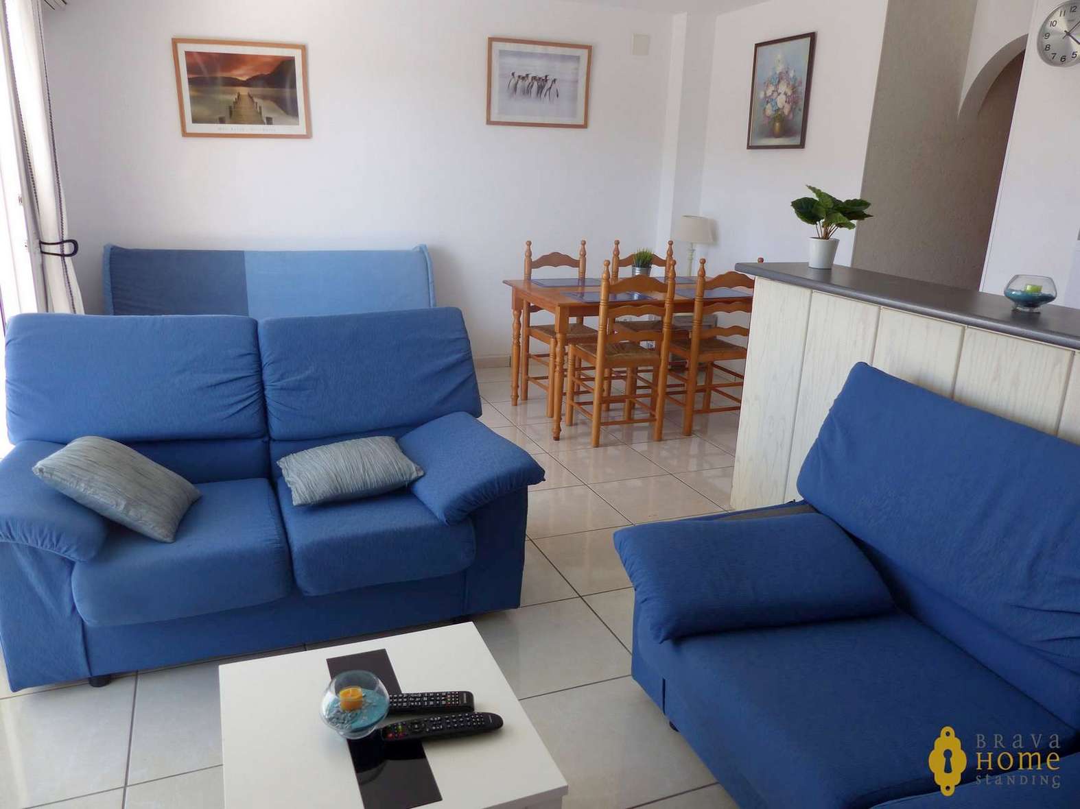 APARTAMENT A PROP DE LA PLATJA AMB VISTA CANAL EN VENDA A EMPURIABRAVA 