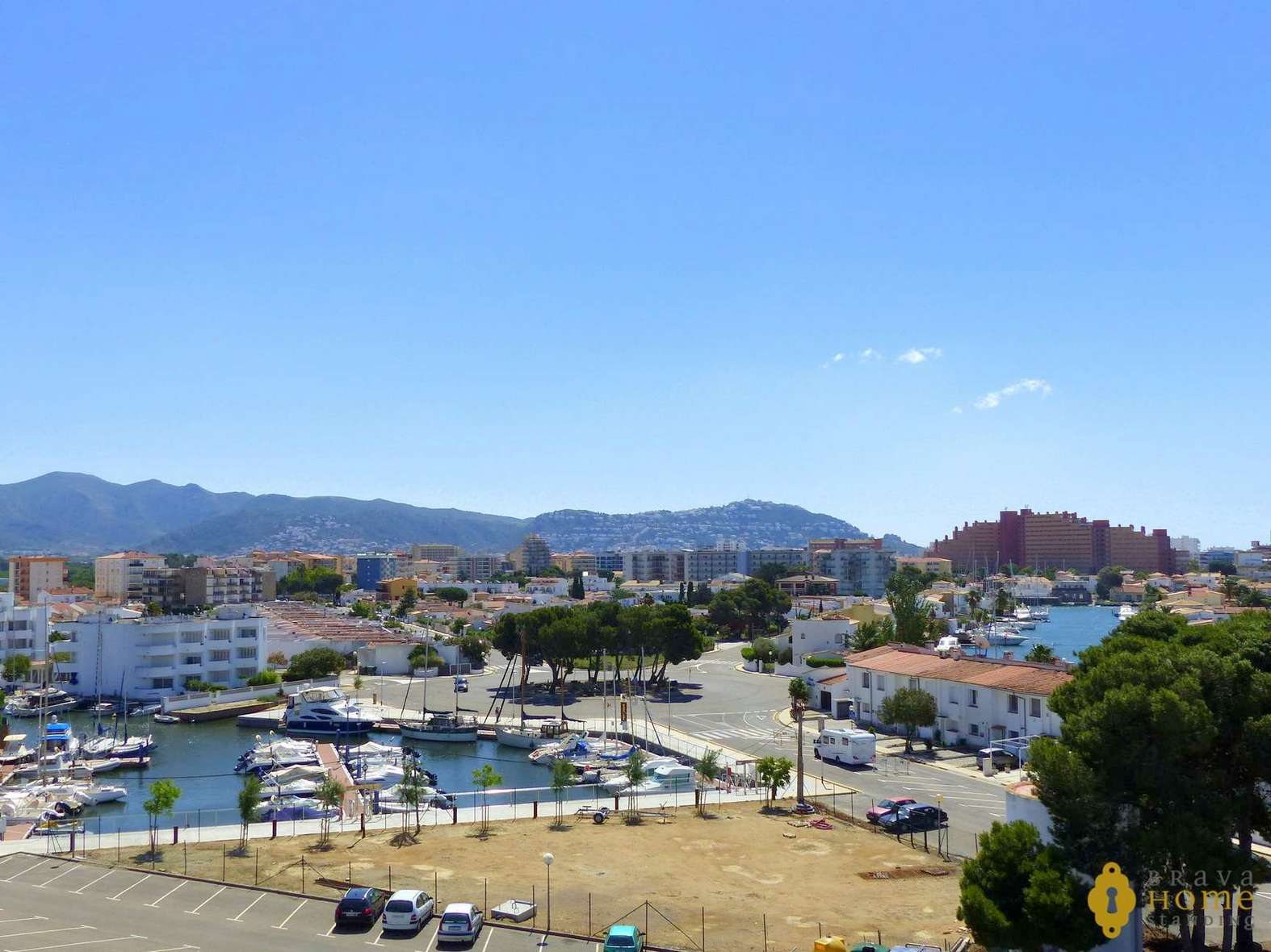 Magnifique penthouse avec terrasse, vue mer, et piscine, en vente à Rosas - Santa Margarita