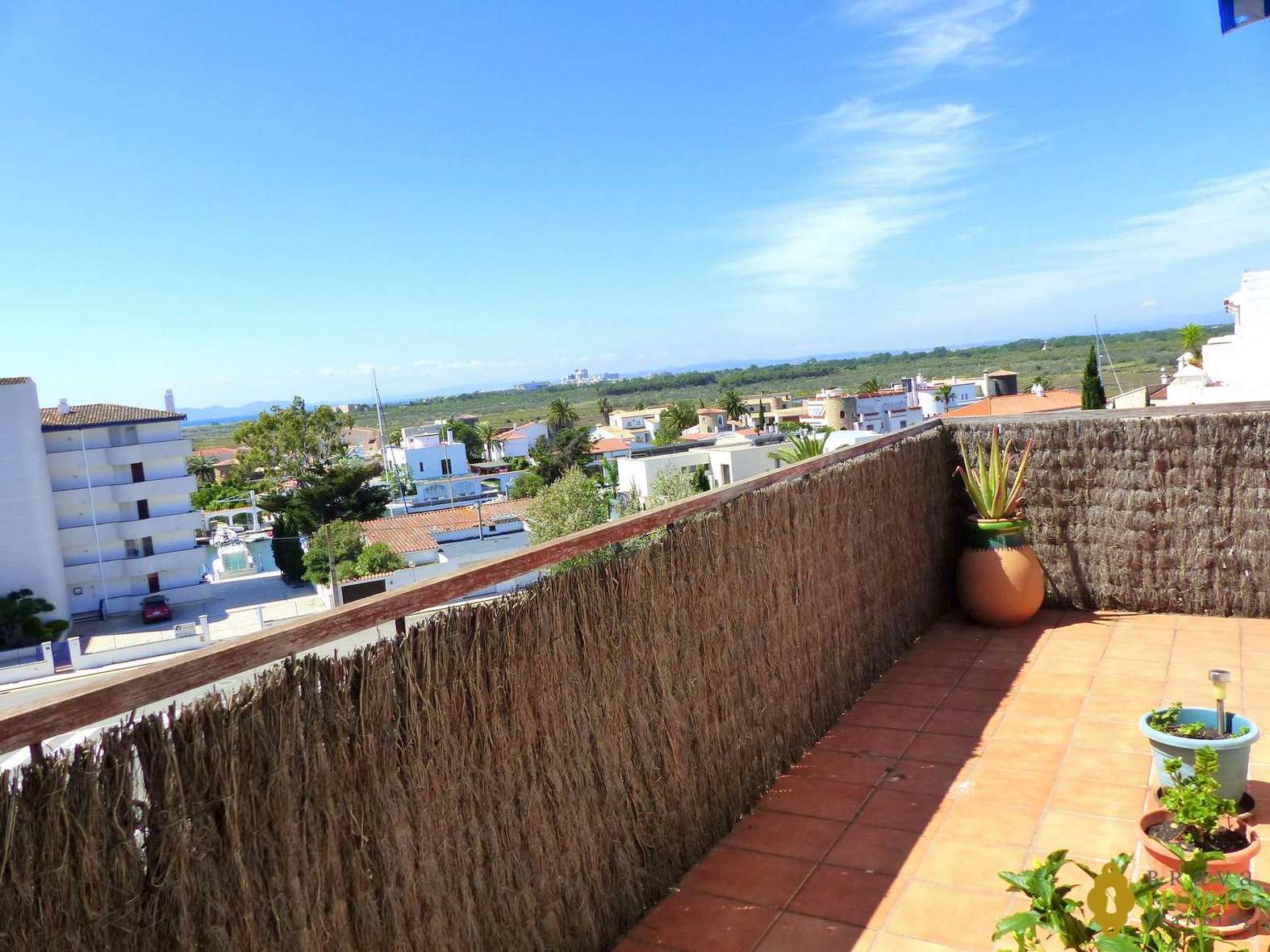 Magnifique penthouse avec terrasse, vue mer, et piscine, en vente à Rosas - Santa Margarita