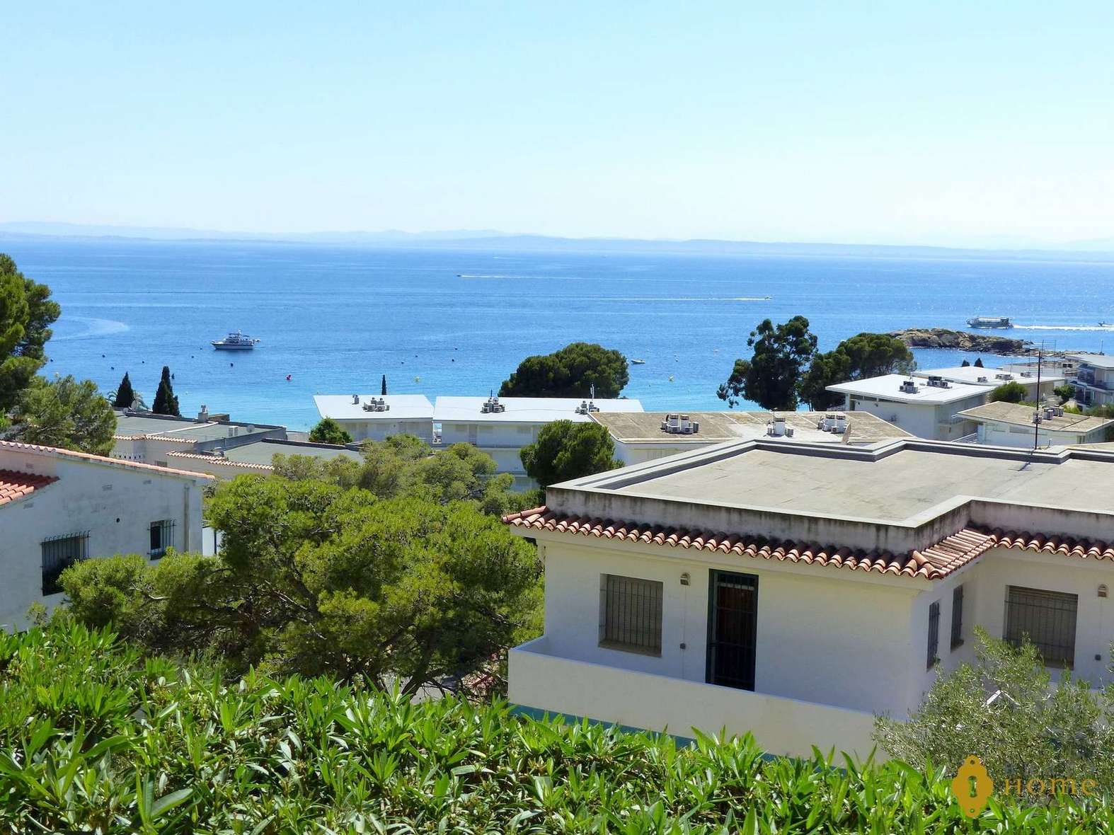 Beautiful apartment with sea view, for sale in Rosas - Almadrava