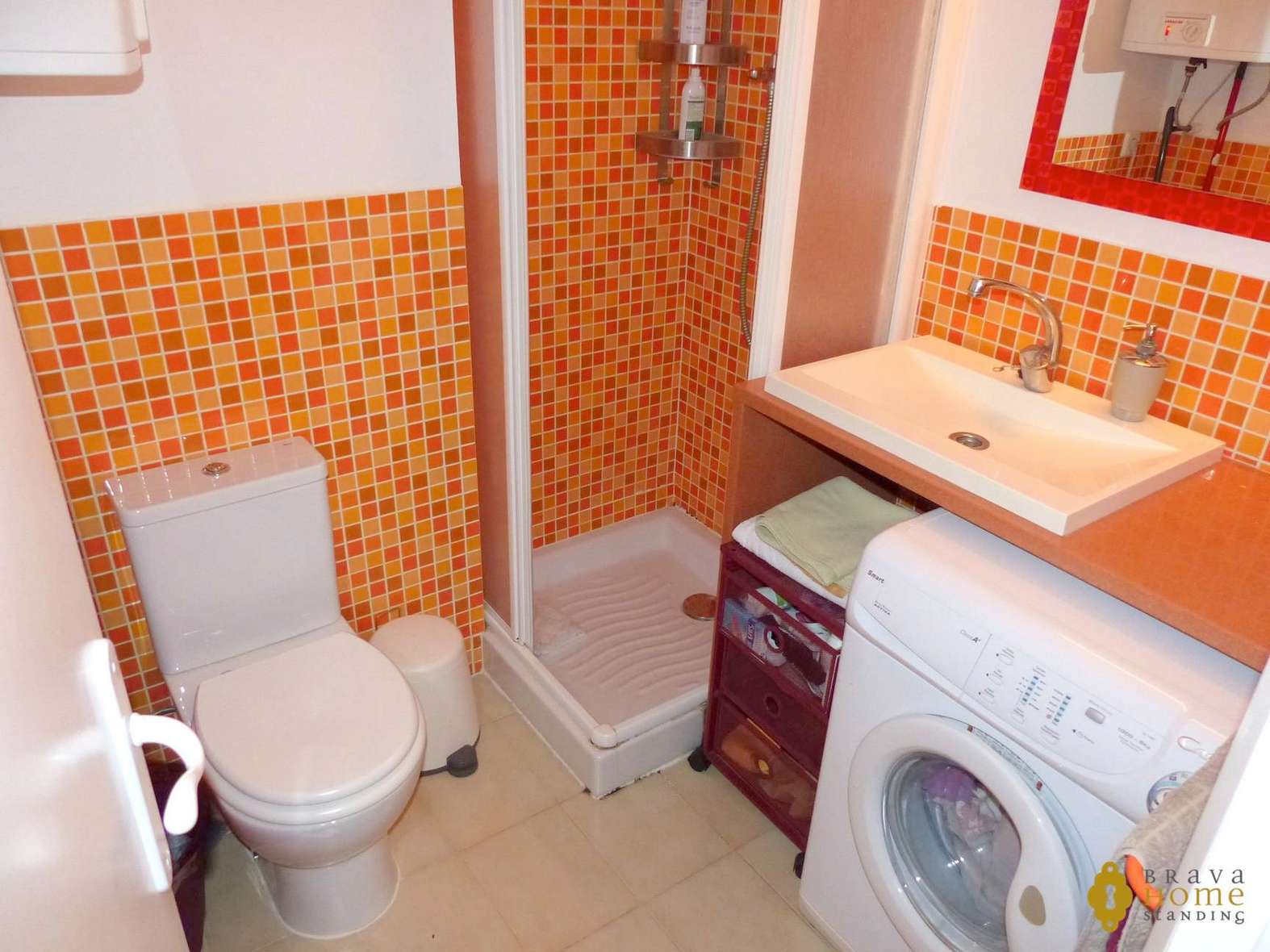 Espléndido apartamento en 1era linea de mar con garaje privado en Rosas