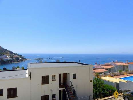 Superbe appartement avec une vue splendide sur la mer à vendre à Rosas - Canyelles