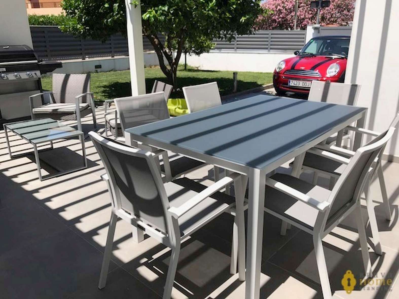 Hermosa villa reformada con jacuzzi en venta en Rosas Santa Margarita