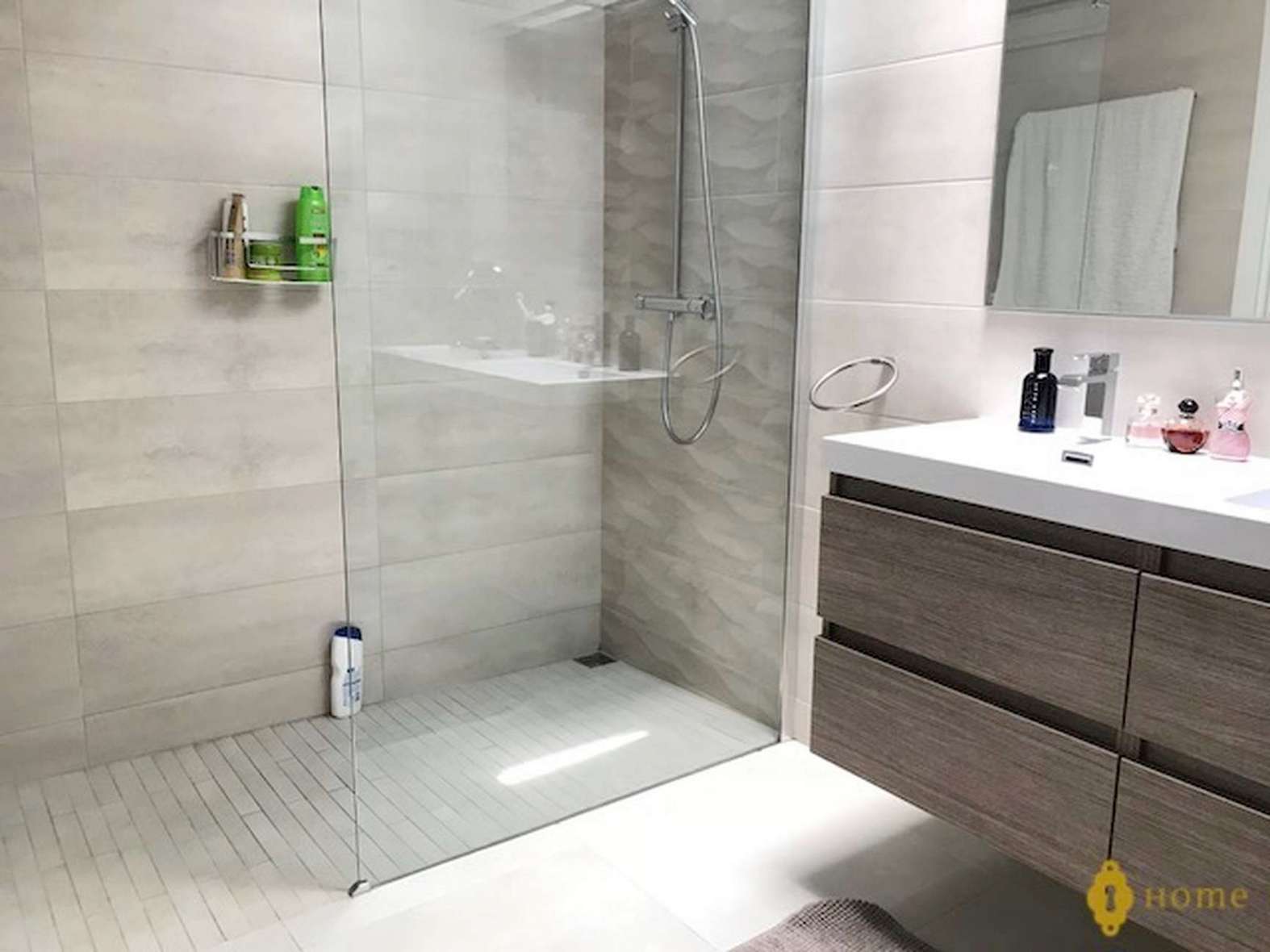 Hermosa villa reformada con jacuzzi en venta en Rosas Santa Margarita
