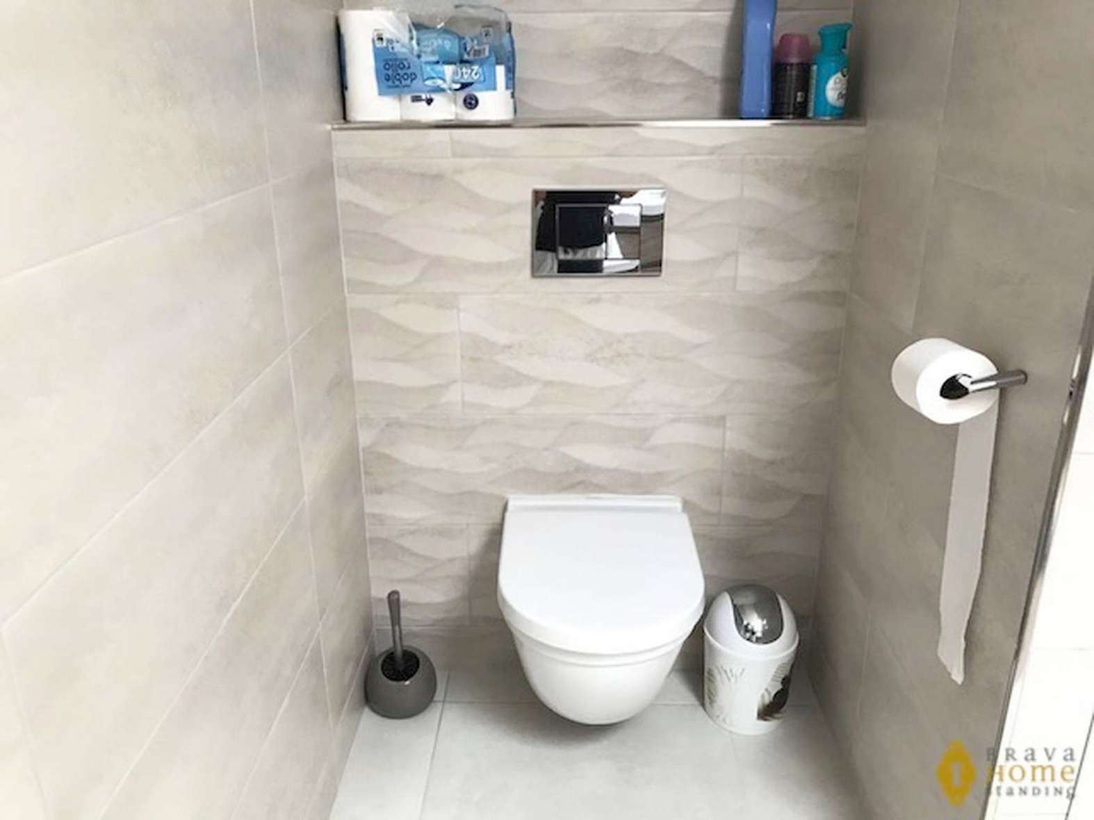 Hermosa villa reformada con jacuzzi en venta en Rosas Santa Margarita