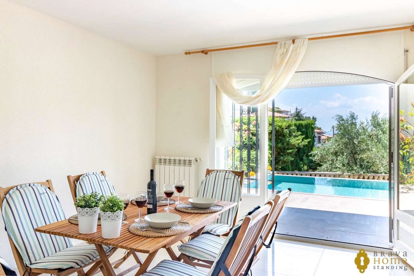 Bonica casa con piscina I vistes al mar en venda a Roses