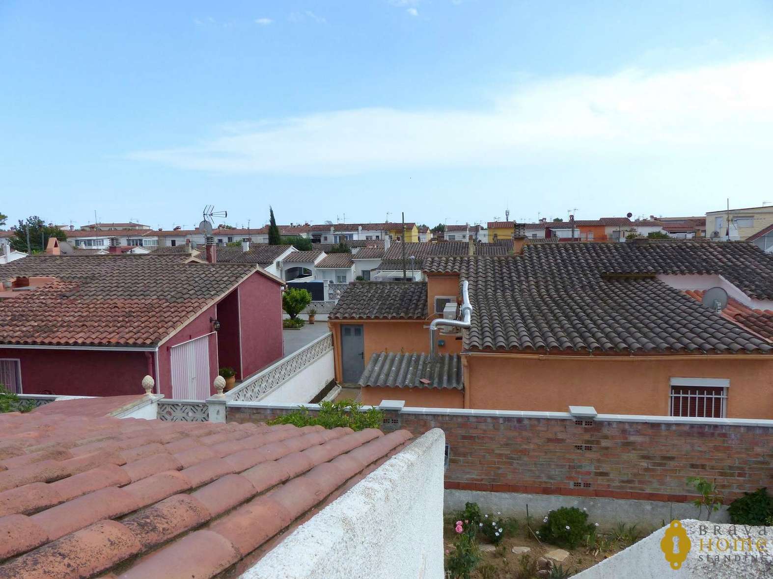 House built on one level for sale in Empuriabrava