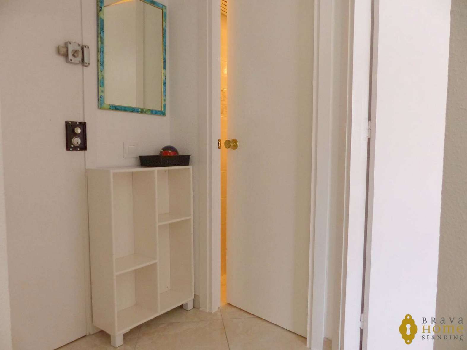 Luminoso apartamento renovado en venta en Empuriabrava