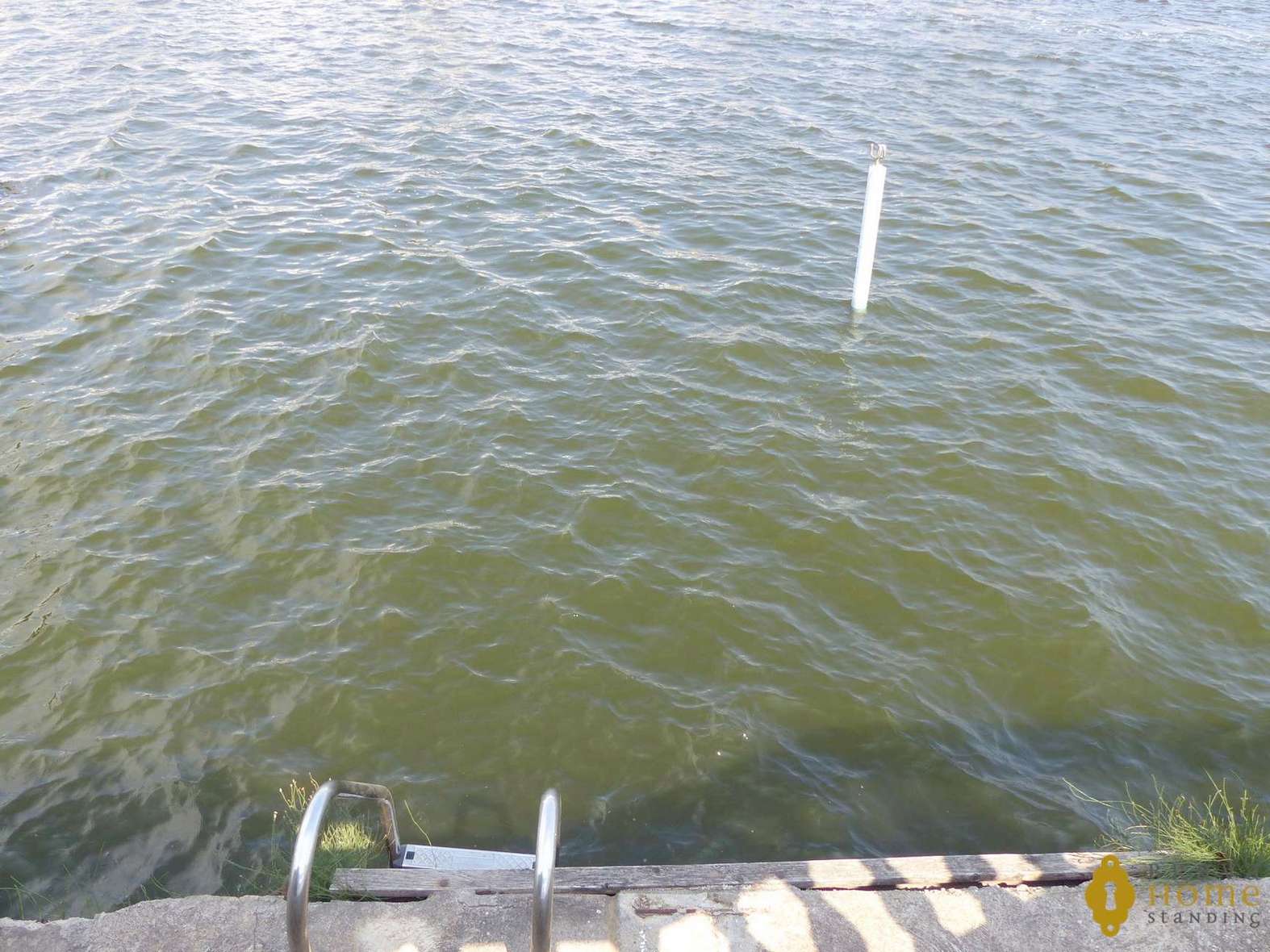 Bonica casa amb amarratge en venda a Empuriabrava
