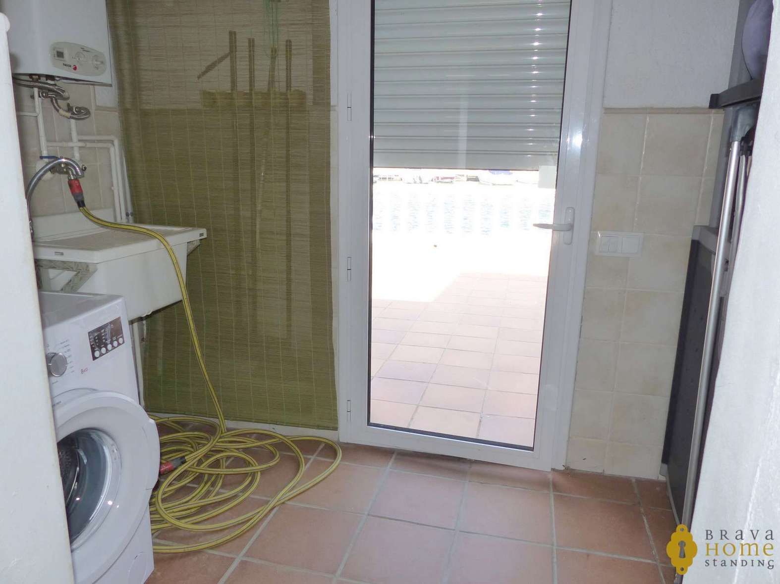 Bonica casa amb amarratge en venda a Empuriabrava