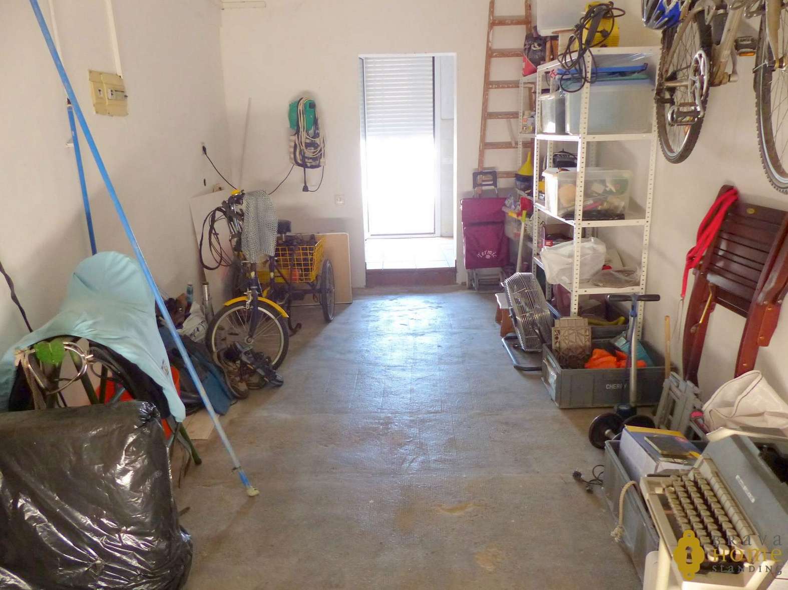 Bonica casa amb amarratge en venda a Empuriabrava