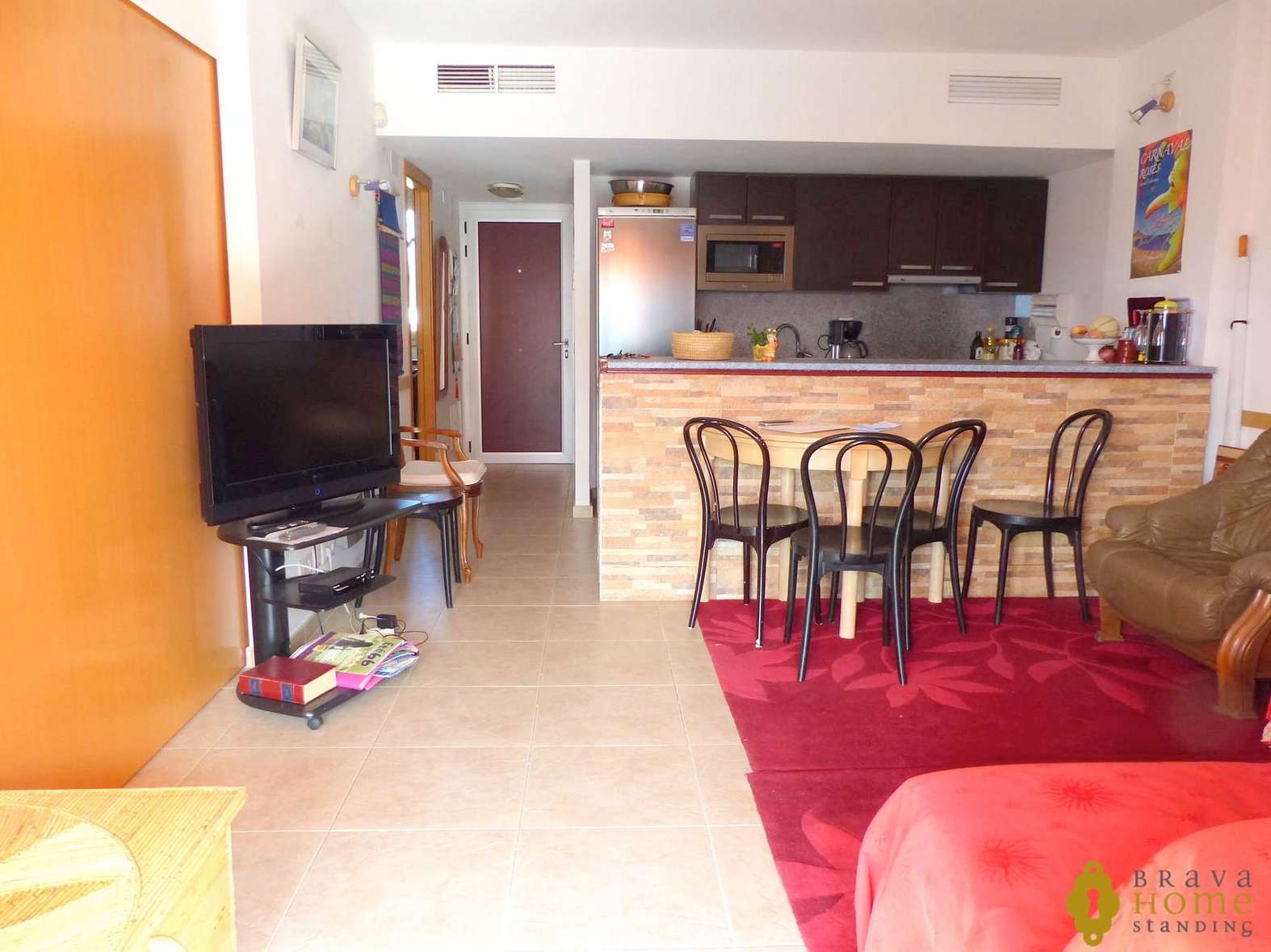 Recent apartment with canal view and parking for sale Santa Margarita