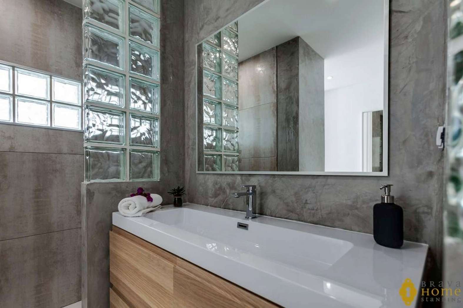 Maison neuve avec vue mer exceptionnelle, proche du centre ville de Rosas, en vente