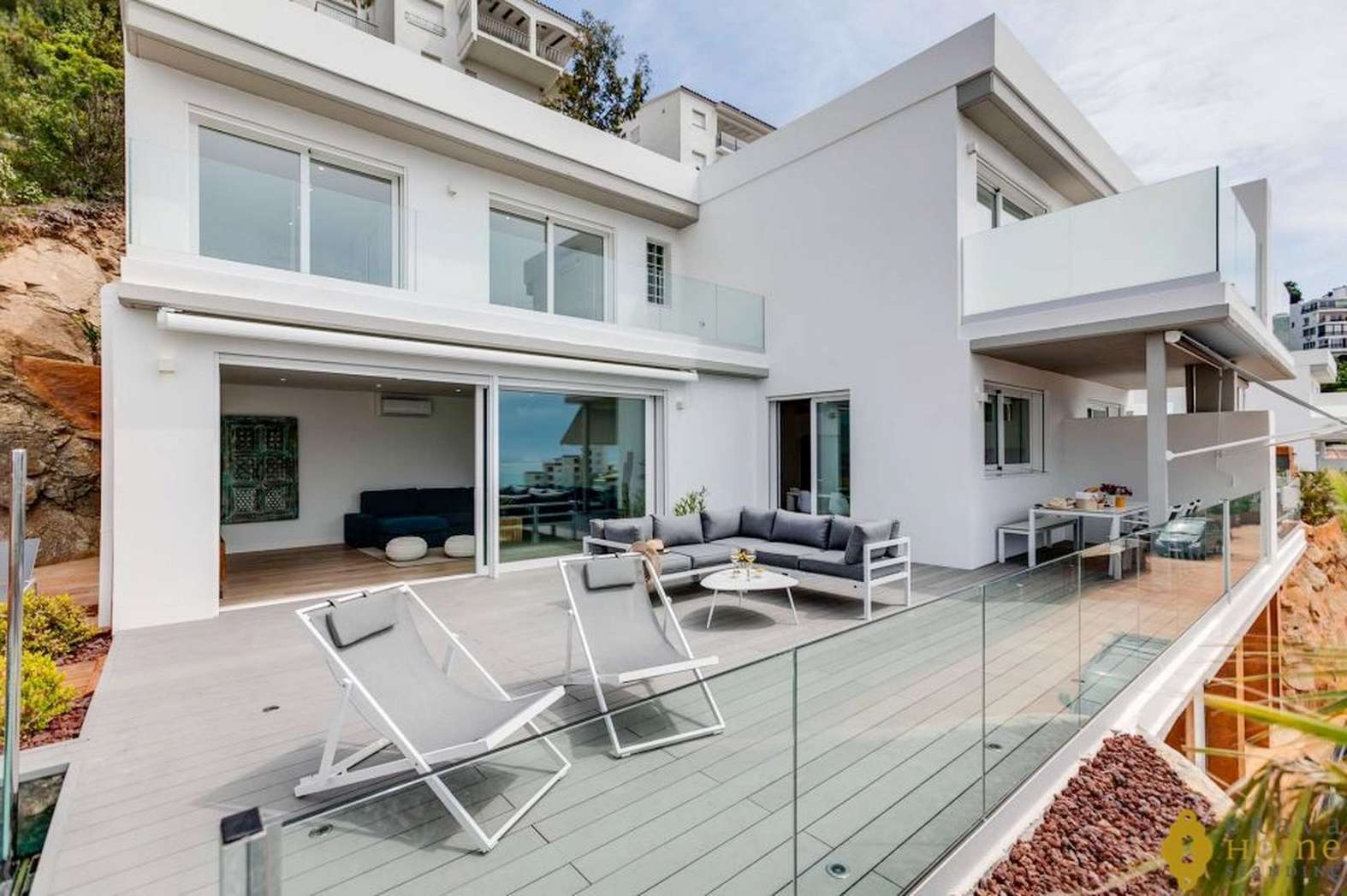 Newly built  house with exceptional sea views close to the center of Rosas, for sale