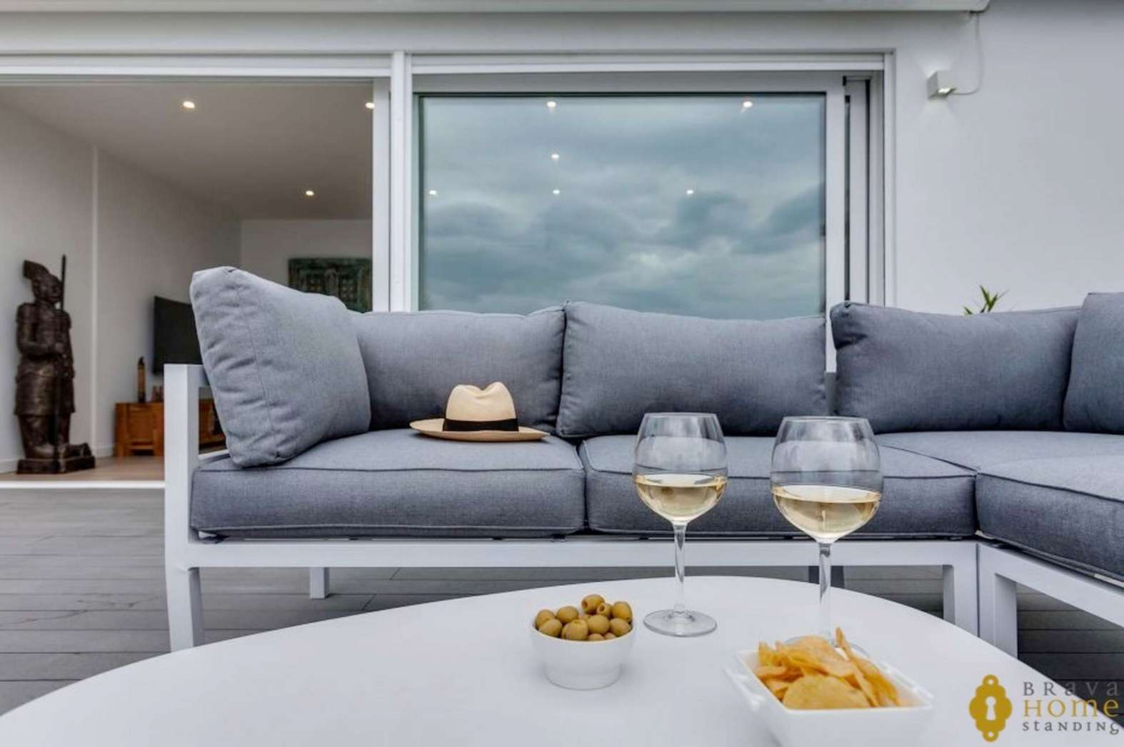 Maison neuve avec vue mer exceptionnelle, proche du centre ville de Rosas, en vente