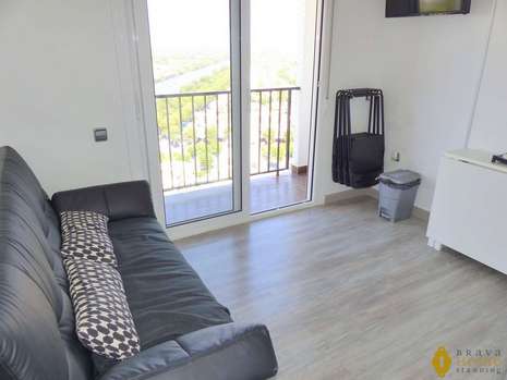 Magnifico estudio cabina cerca de la playa, en venta en Empuriabrava