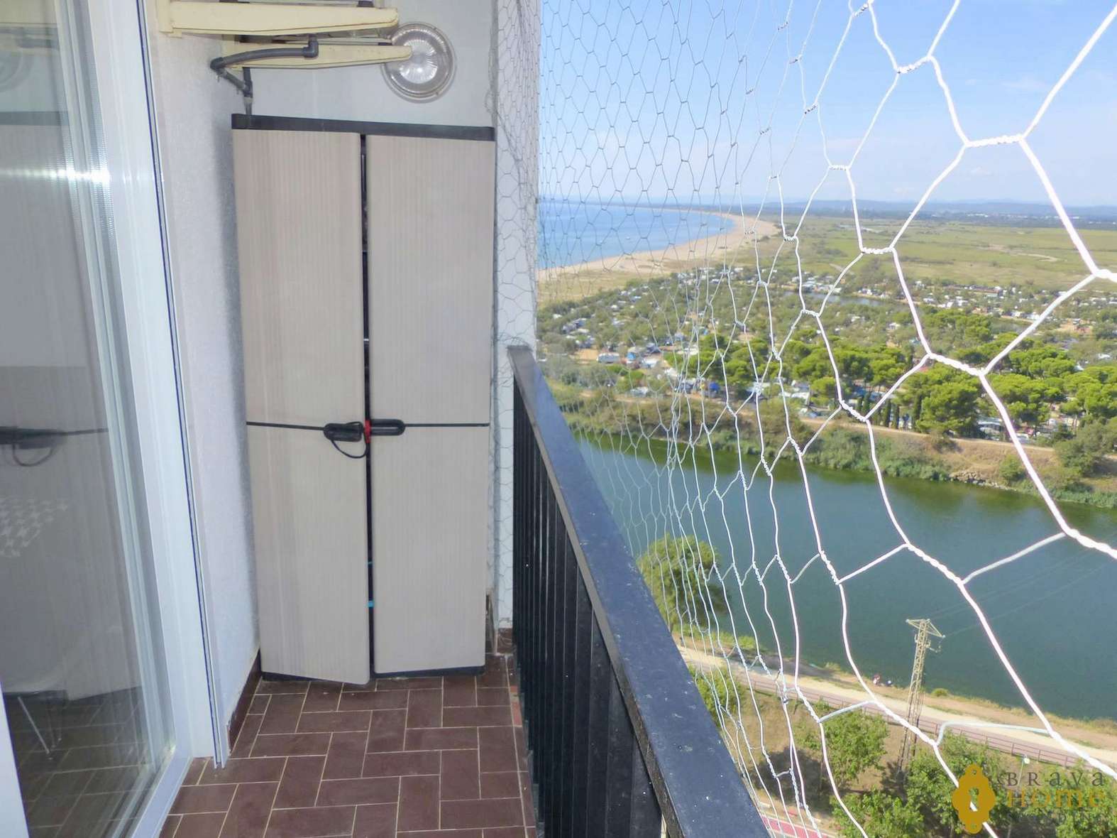 Bel appartement proche de la plage à vendre à Empuriabrava