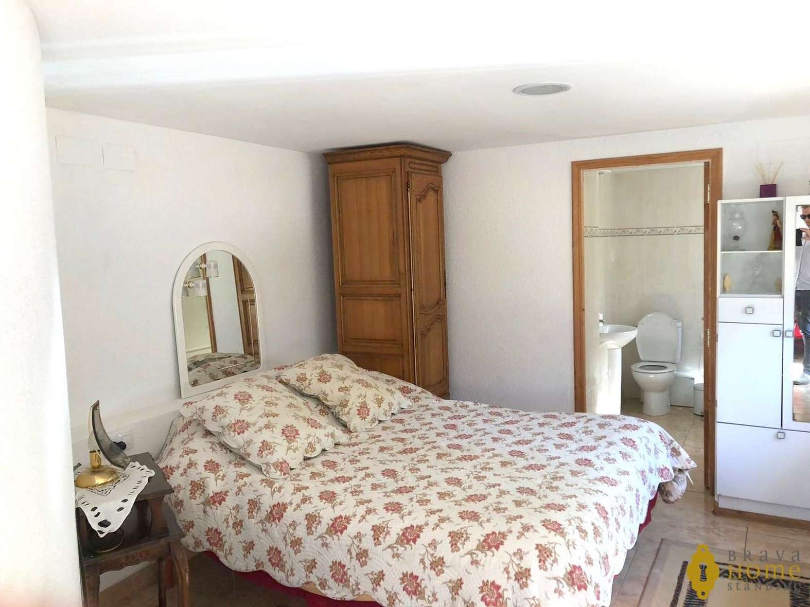 Beautiful villa with views over the Bay of Roses,  for sale in Palau Saverdera