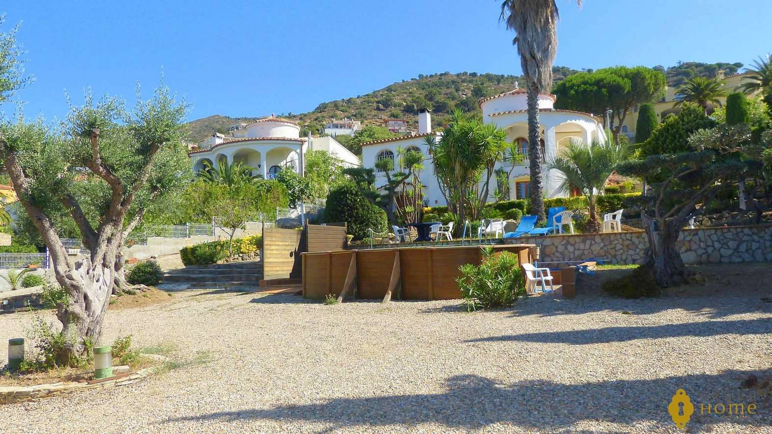 Beautiful villa with views over the Bay of Roses,  for sale in Palau Saverdera